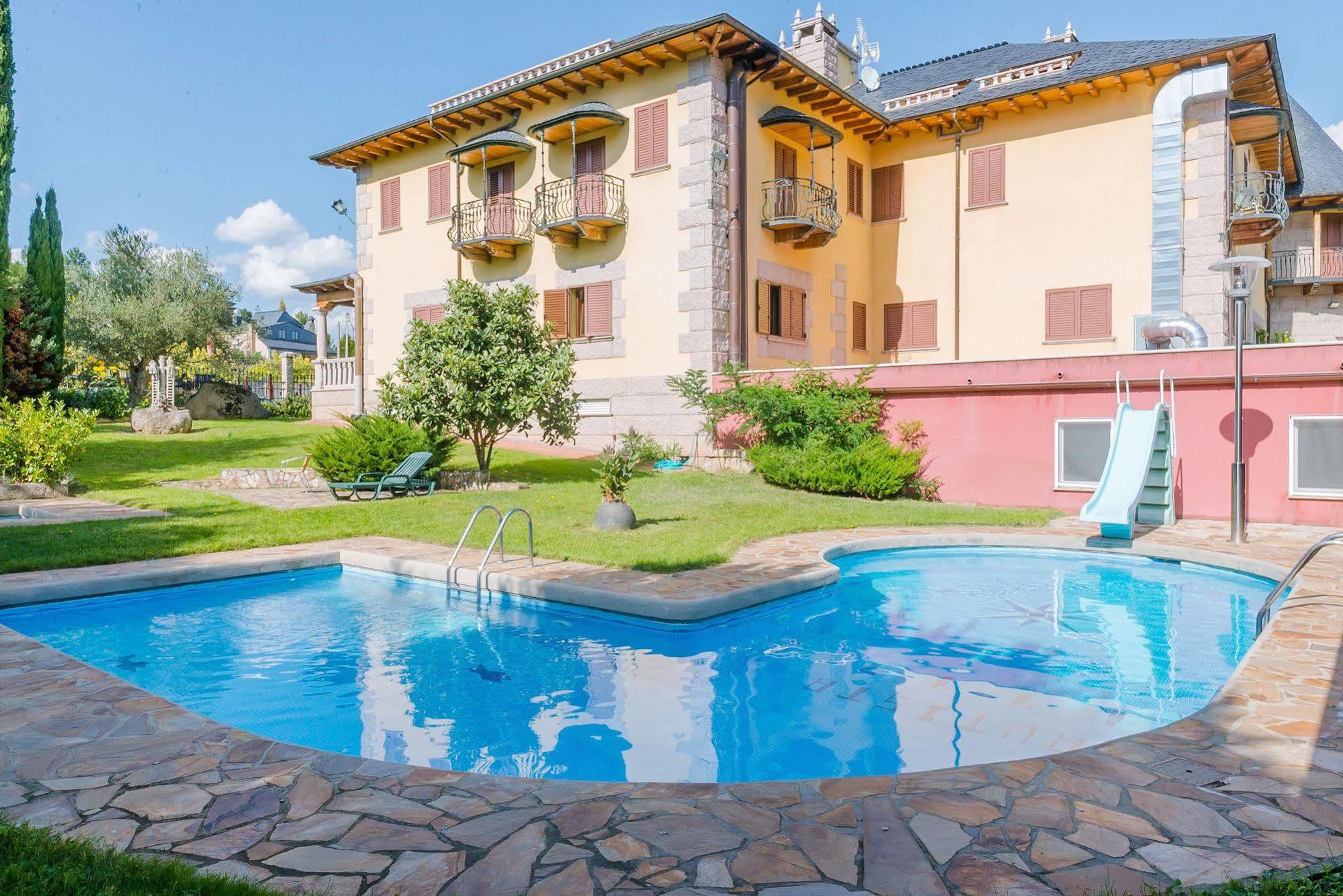 Complejo Hostelero Paladium Villamartín Exteriér fotografie