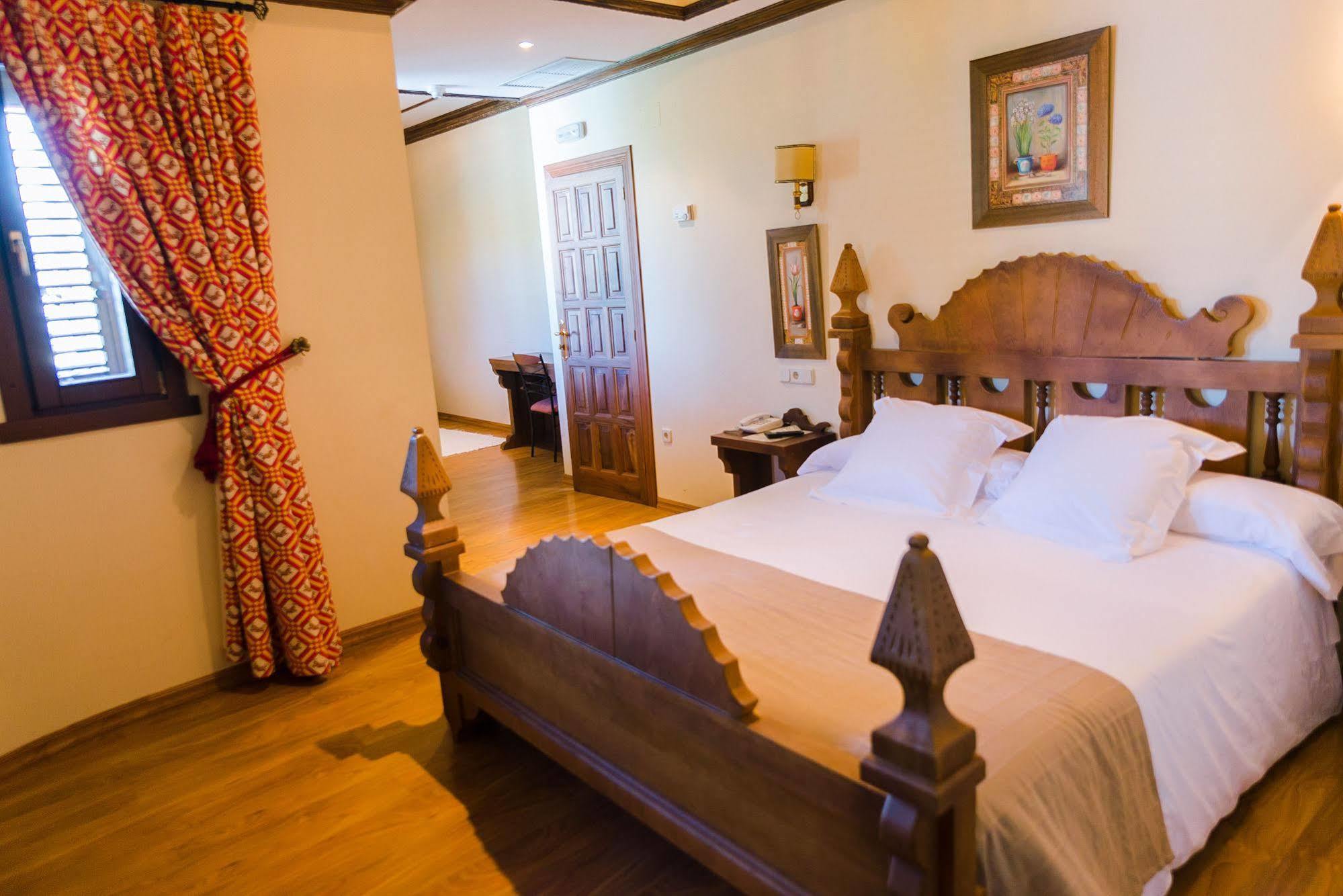 Complejo Hostelero Paladium Villamartín Exteriér fotografie