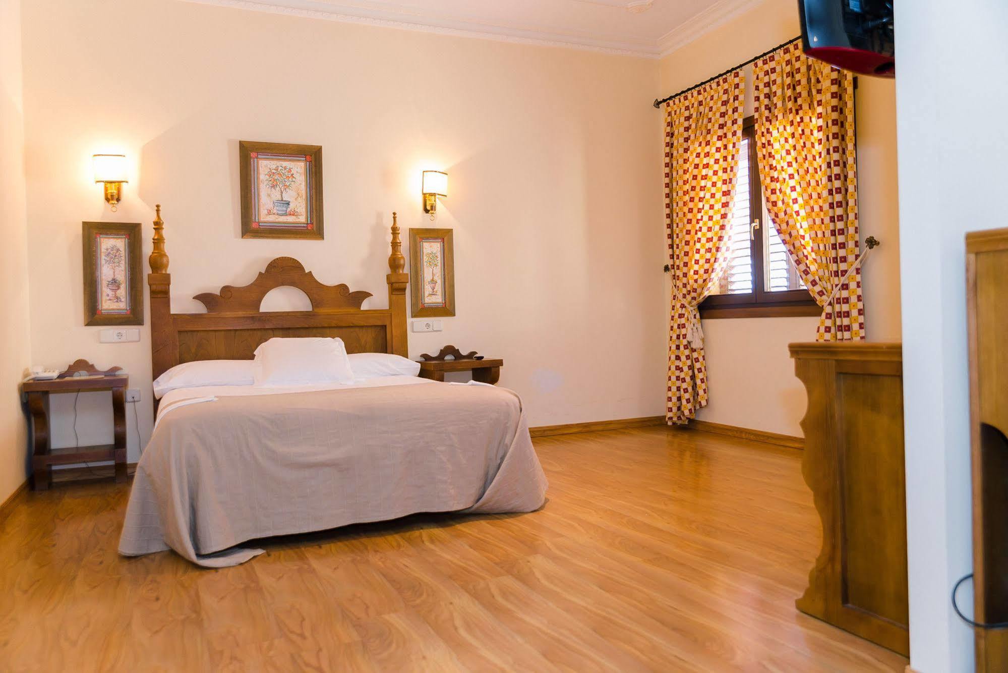 Complejo Hostelero Paladium Villamartín Exteriér fotografie
