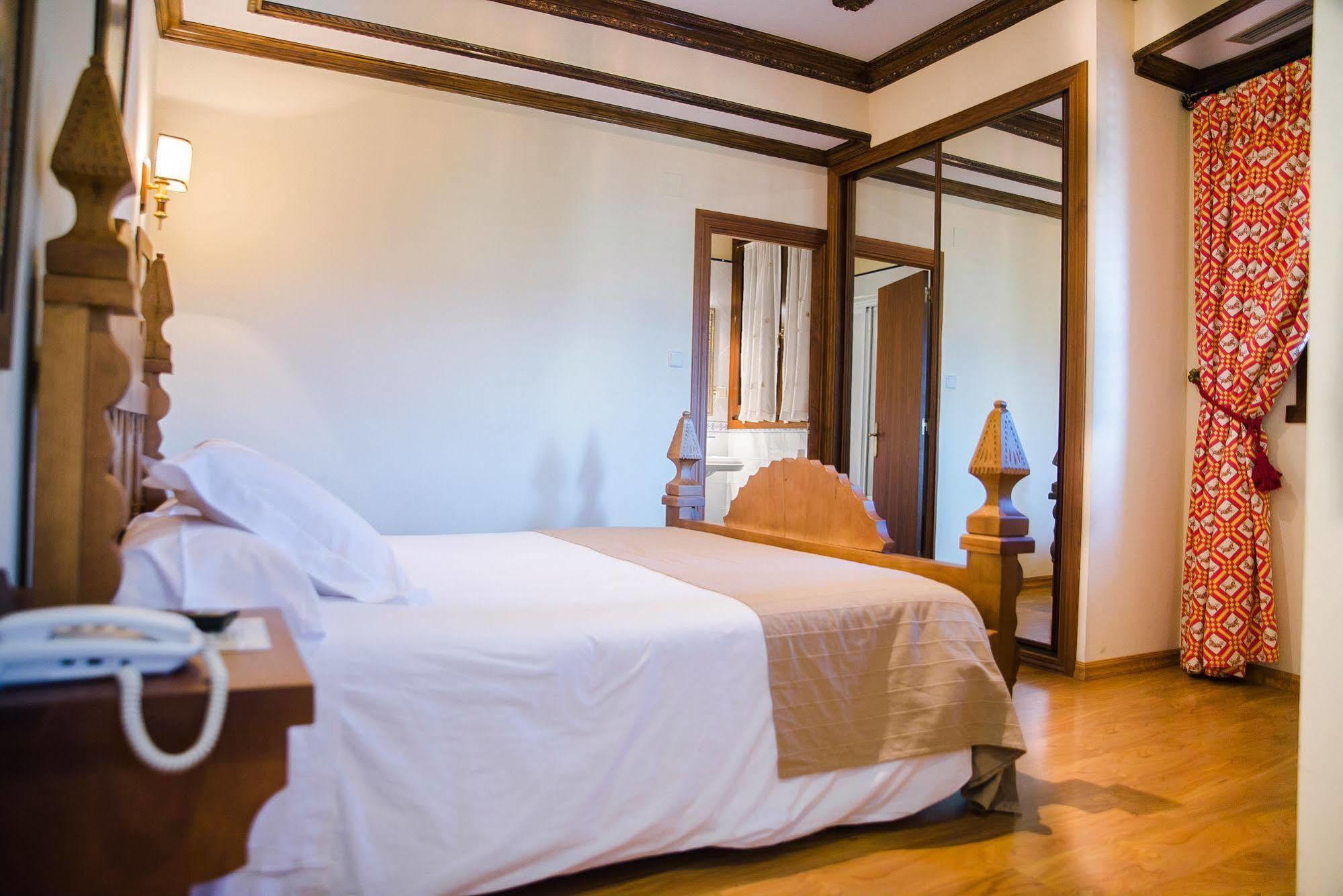Complejo Hostelero Paladium Villamartín Exteriér fotografie