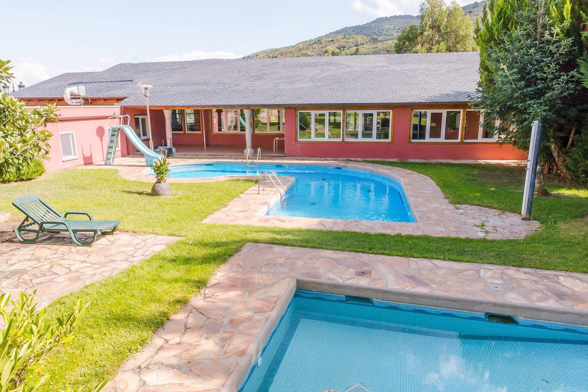 Complejo Hostelero Paladium Villamartín Exteriér fotografie